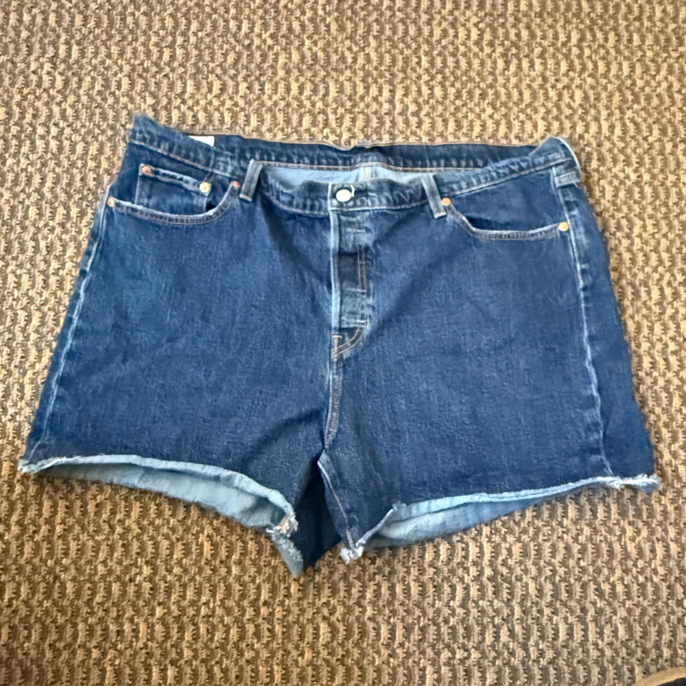 👖 Levi’s Premium Water<Less Dark Wash Cutoff Denim Shorts 22W